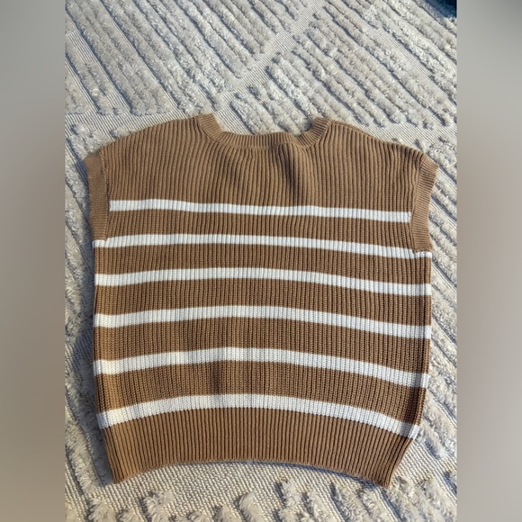 Sweater - Picture 2 of 4